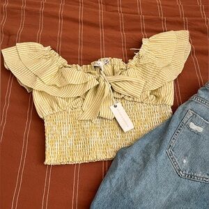 Yellow & White off or on the shoulder top // Brand new with tags